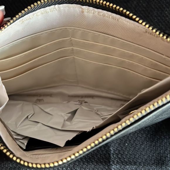 Juicy Couture | Black Wristlet Clutch | OS | NWT | Gold Crown Metal Emblem - Picture 5 of 8